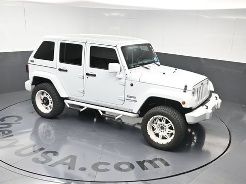Used 2018 Jeep Wrangler Unlimited Sport S AWD/4WD image 23