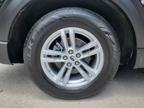 Used 2020 Ford Explorer XLT w/ Equipment Group 202A image 11