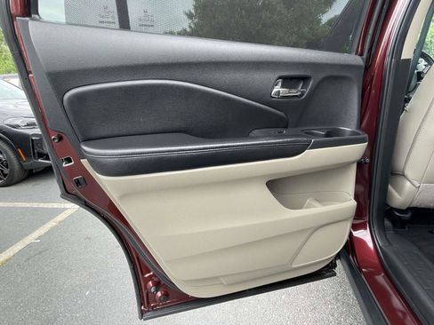 Used 2022 Honda Pilot Special Edition image 16