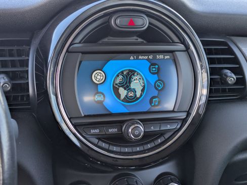 Used 2019 MINI Cooper 2-Door Hardtop image 19