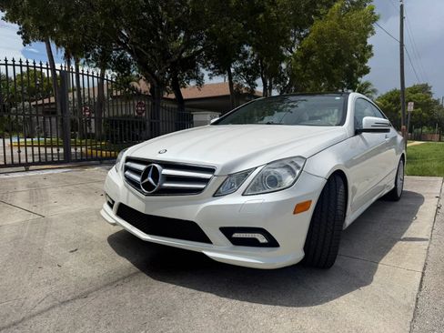 Used 2011 Mercedes-Benz E 550 Coupe image 3