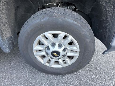 Used 2025 Chevrolet Silverado 2500 LT w/ Convenience Package AWD/4WD image 8