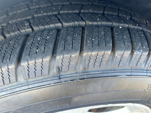 Used 2017 Ford Edge SE image 11