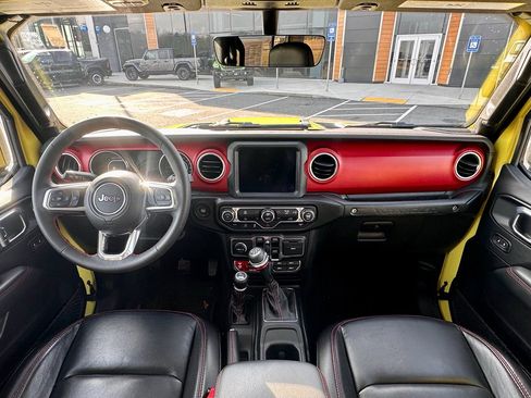 Used 2023 Jeep Wrangler Unlimited Rubicon w/ LED Lighting Group image 17