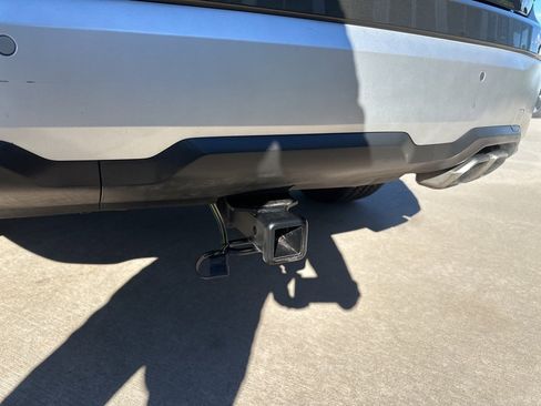 Used 2024 Kia Telluride EX w/ EX Captain's Chair Package image 16