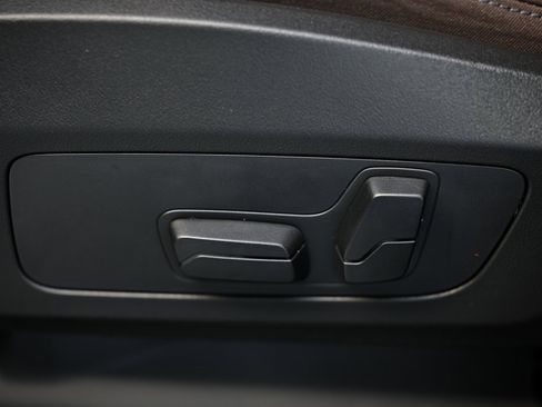 Used 2025 BMW X1 xDrive28i w/ Technology Package image 22