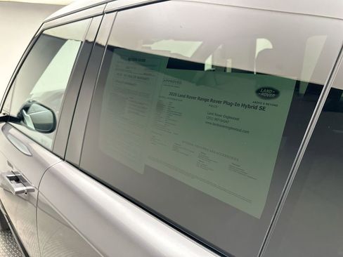 Used 2025 Land Rover Range Rover SE AWD/4WD image 32