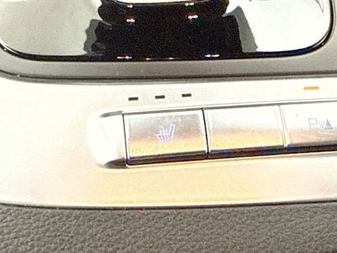 Used 2026 Kia Carnival EX FWD image 20