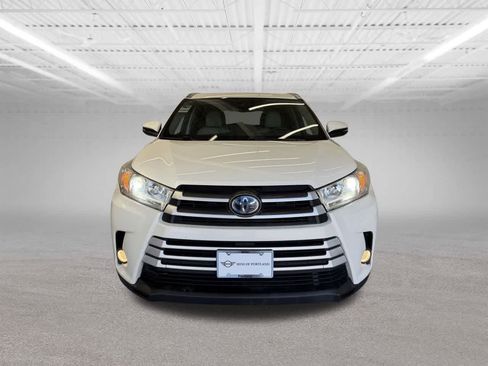 Used 2018 Toyota Highlander XLE AWD/4WD image 8