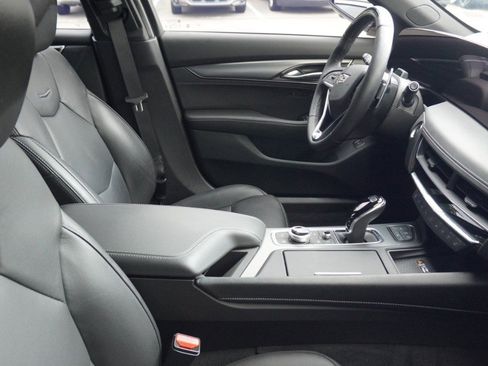 Used 2025 Cadillac CT5 Premium Luxury RWD image 8