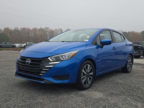 Used 2024 Nissan Versa SV w/ Trunk Package image 1