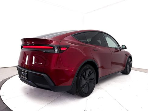 Used 2026 Tesla Model Y Long Range AWD/4WD image 18