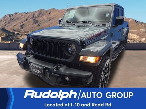 Used 2024 Jeep Gladiator Sport image 1