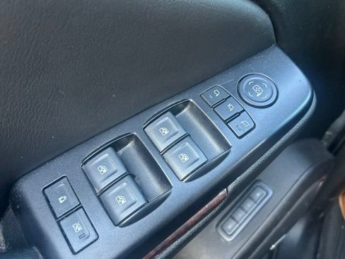 Used 2019 GMC Yukon XL SLT w/ Open Road Package RWD image 15