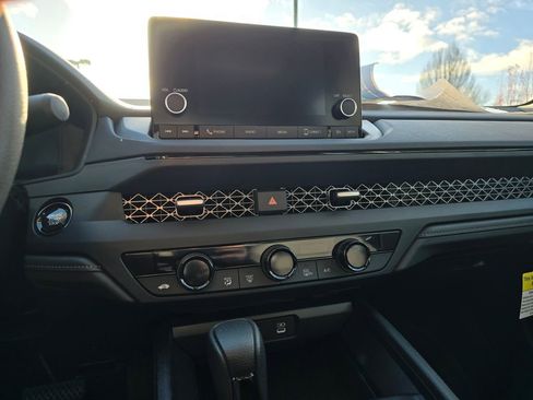 Certified 2025 Honda Accord SE image 16