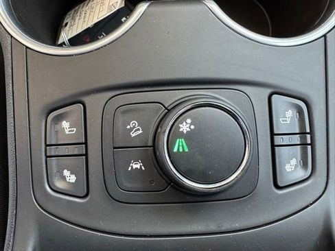 Used 2021 GMC Terrain SLT w/ Infotainment Package II FWD image 11