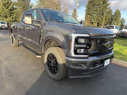 New 2026 Ford F350 Lariat w/ Black Appearance Package