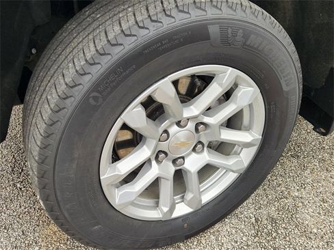 Used 2023 Chevrolet Silverado 1500 LT image 10