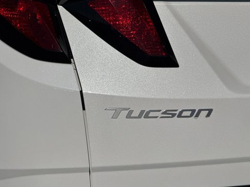 Used 2025 Hyundai Tucson SE FWD image 26