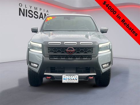 New 2025 Nissan Frontier PRO-4X w/ Pro Convenience Package image 8