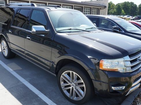 Used 2015 Ford Expedition EL Platinum RWD image 3