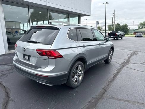 Used 2020 Volkswagen Tiguan SEL AWD/4WD image 7