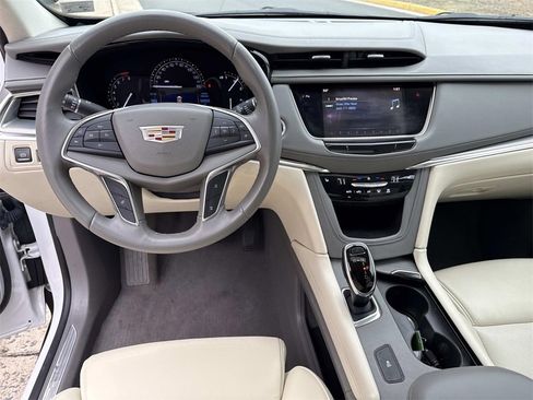 Used 2017 Cadillac XT5 Luxury w/ LPO, Wheel Lock Package image 20