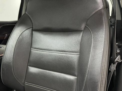 Used 2018 GMC Sierra 2500 Denali w/ Duramax Plus Package AWD/4WD image 31