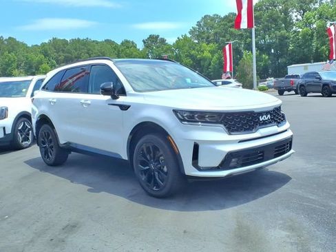 Used 2023 Kia Sorento SX AWD/4WD image 1