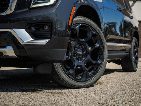 New 2026 GMC Yukon Denali w/ Denali Reserve Package AWD/4WD image 6