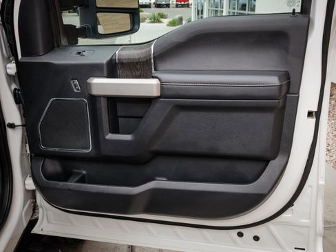 Used 2020 Ford F450 Lariat w/ Lariat Ultimate Package image 25