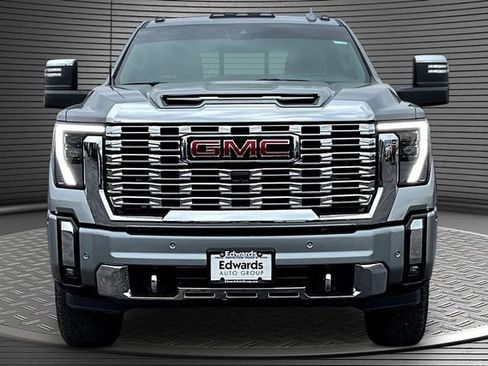 Used 2025 GMC Sierra 2500 Denali w/ Denali Reserve Package AWD/4WD image 2