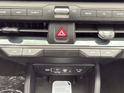 Used 2025 Kia K4 EX FWD image 17