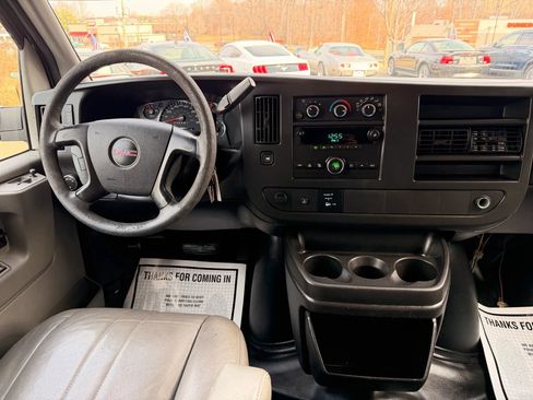 Used 2012 GMC Savana 2500 LS w/ Power Package image 10
