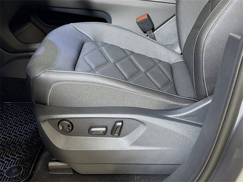 New 2026 Volkswagen Atlas SE image 16