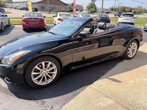 Used 2011 INFINITI G37 Convertible w/ Premium Pkg RWD image 24