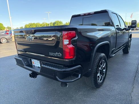 Used 2022 Chevrolet Silverado 2500 High Country w/ Z71 Off-Road Package AWD/4WD image 5