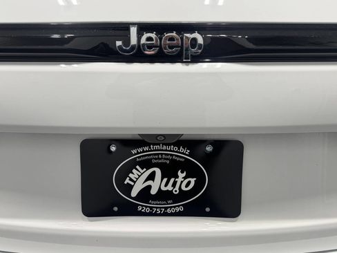 Used 2023 Jeep Grand Cherokee Laredo w/ Luxury Tech Group I image 7