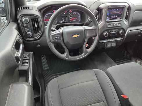 Used 2020 Chevrolet Silverado 1500 Custom w/ Custom Value Package AWD/4WD image 7