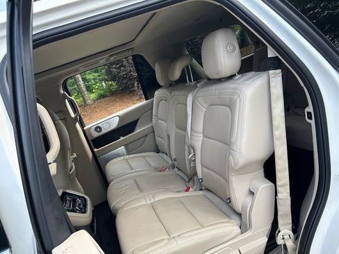 Used 2020 Lincoln Navigator Reserve w/ Luxury Package AWD/4WD image 46