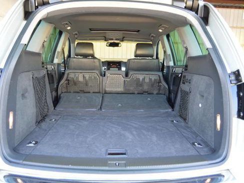 Used 2009 Volkswagen Touareg VR6 image 24