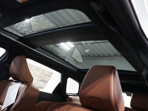 New 2025 Toyota Crown Signia image 35