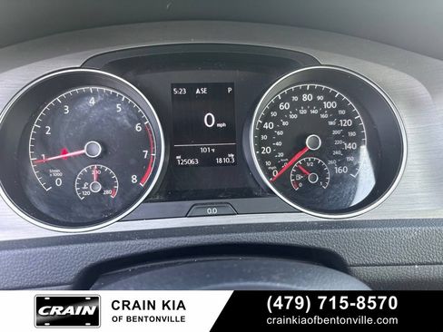 Used 2016 Volkswagen Golf S FWD image 26