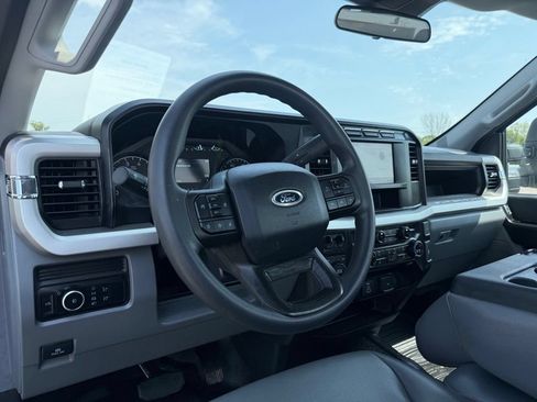 Used 2024 Ford F250 XL w/ XL Chrome Package AWD/4WD image 11