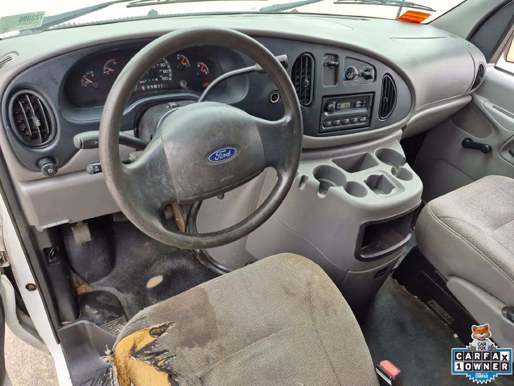 Used 2002 Ford E-150 and Econoline 150 RWD image 10