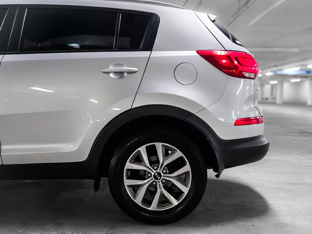 Used 2015 Kia Sportage LX FWD image 13