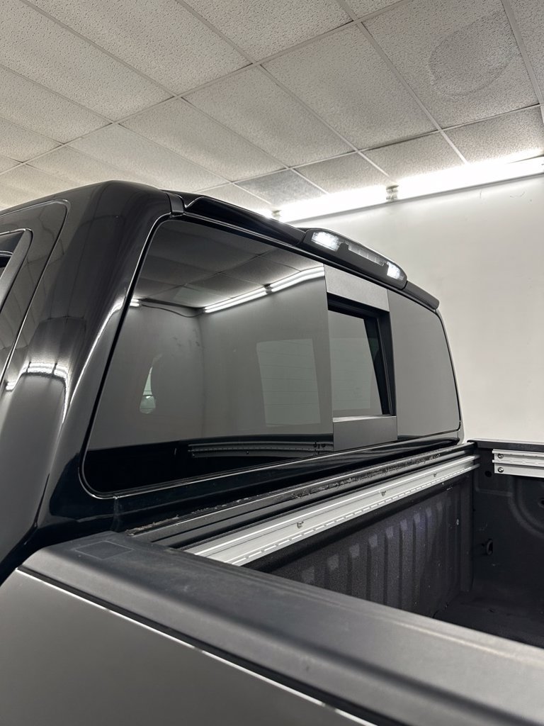 Used 2021 Nissan Titan PRO-4X w/ Pro-4x Convenience Package AWD/4WD image 28
