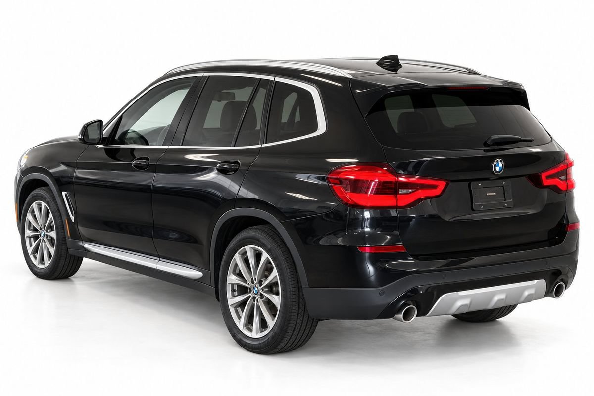Used 2018 BMW X3 xDrive30i AWD/4WD image 2