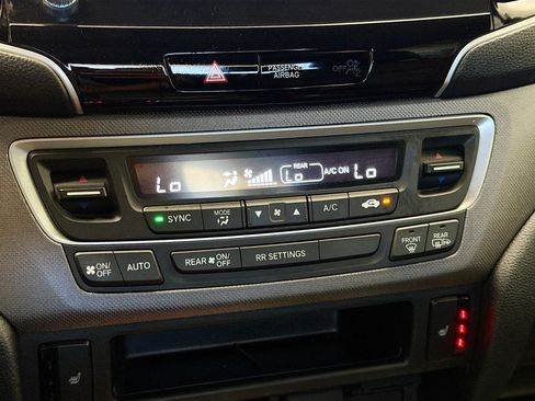 Used 2022 Honda Ridgeline RTL image 10