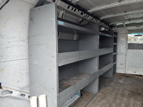 Used 2013 Chevrolet Express 3500 image 9